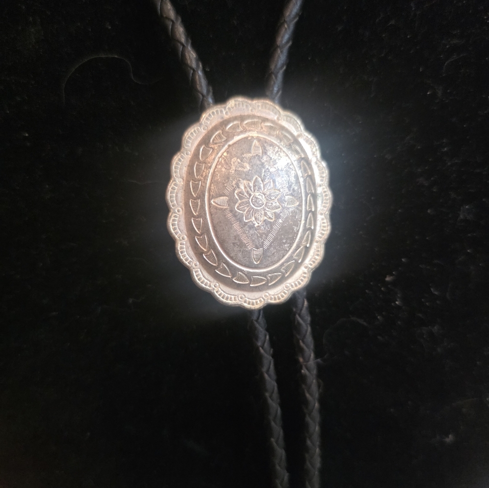 Silver Floral Pendant Necklace